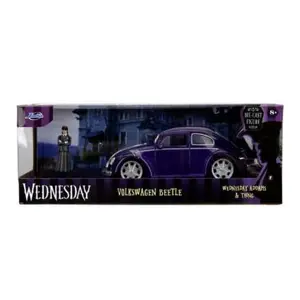 Wednesday auto 1972 VW Beetle 1:24 a figurka Wednesday